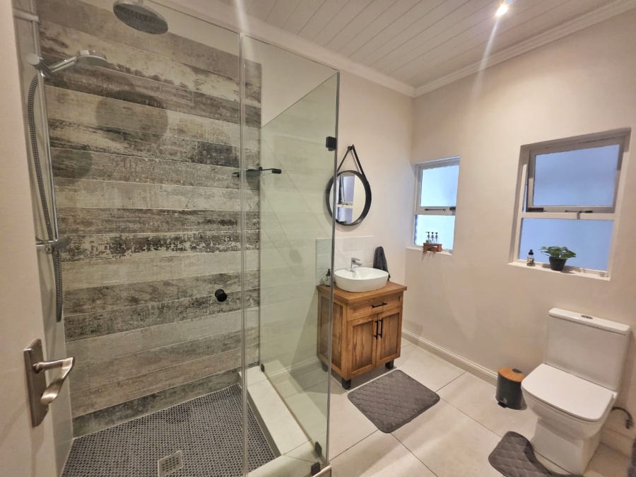 5 Bedroom Property for Sale in Wilderness Central Western Cape